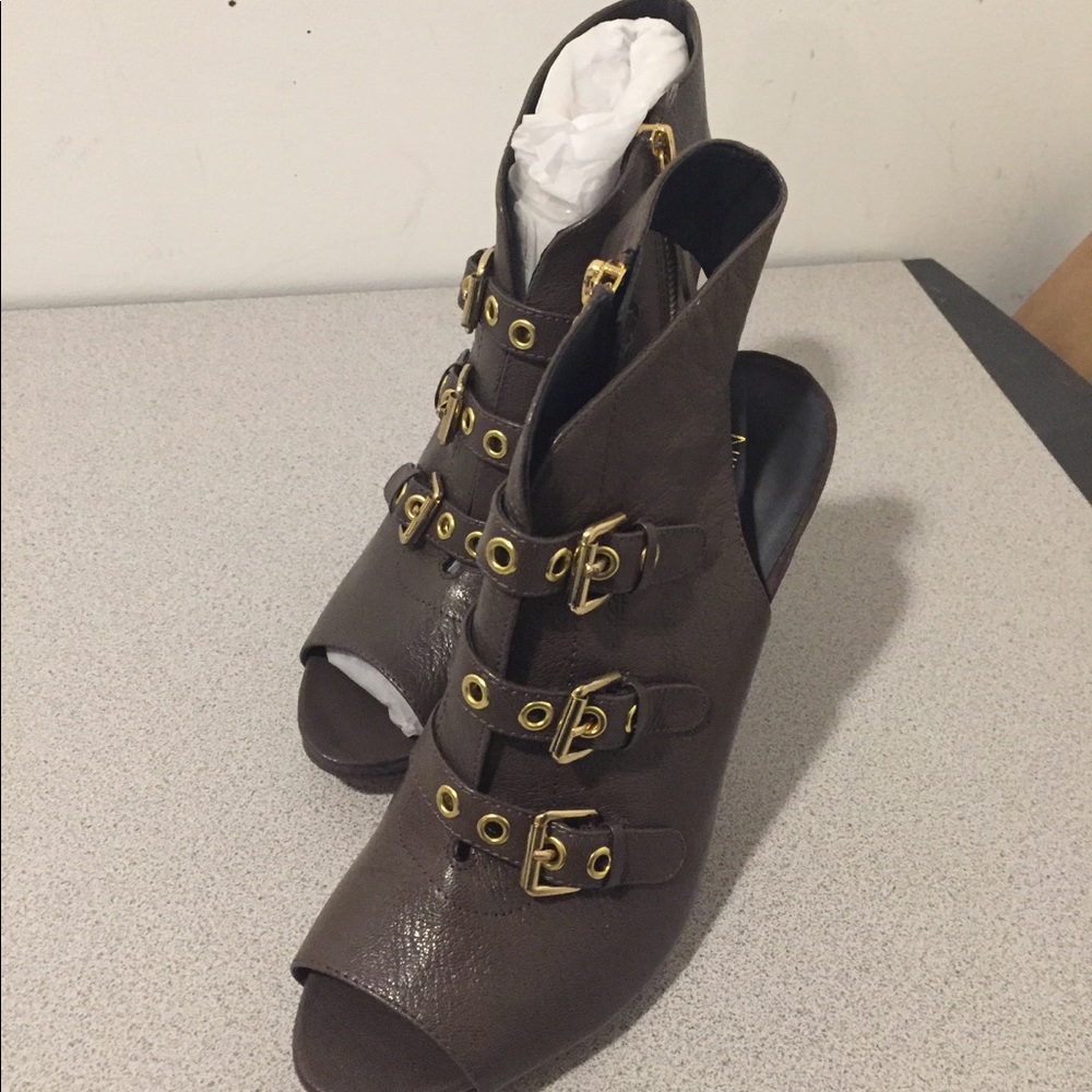 NWB Nine West Mohawkit boots